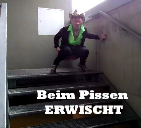 Beim Pissen Erwischt