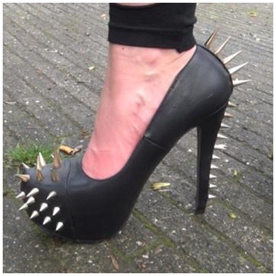 Stachel Heels im walk