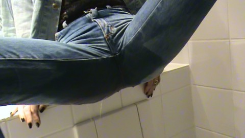 aufgeregt in die jeans pissen 2