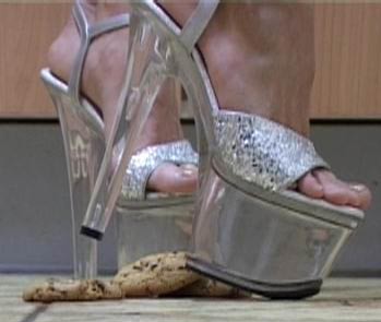 high heels - crushing cookies