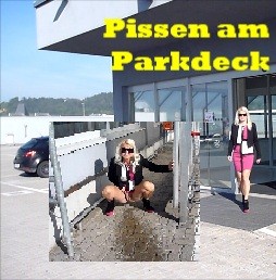 Pissen am Parkdeck